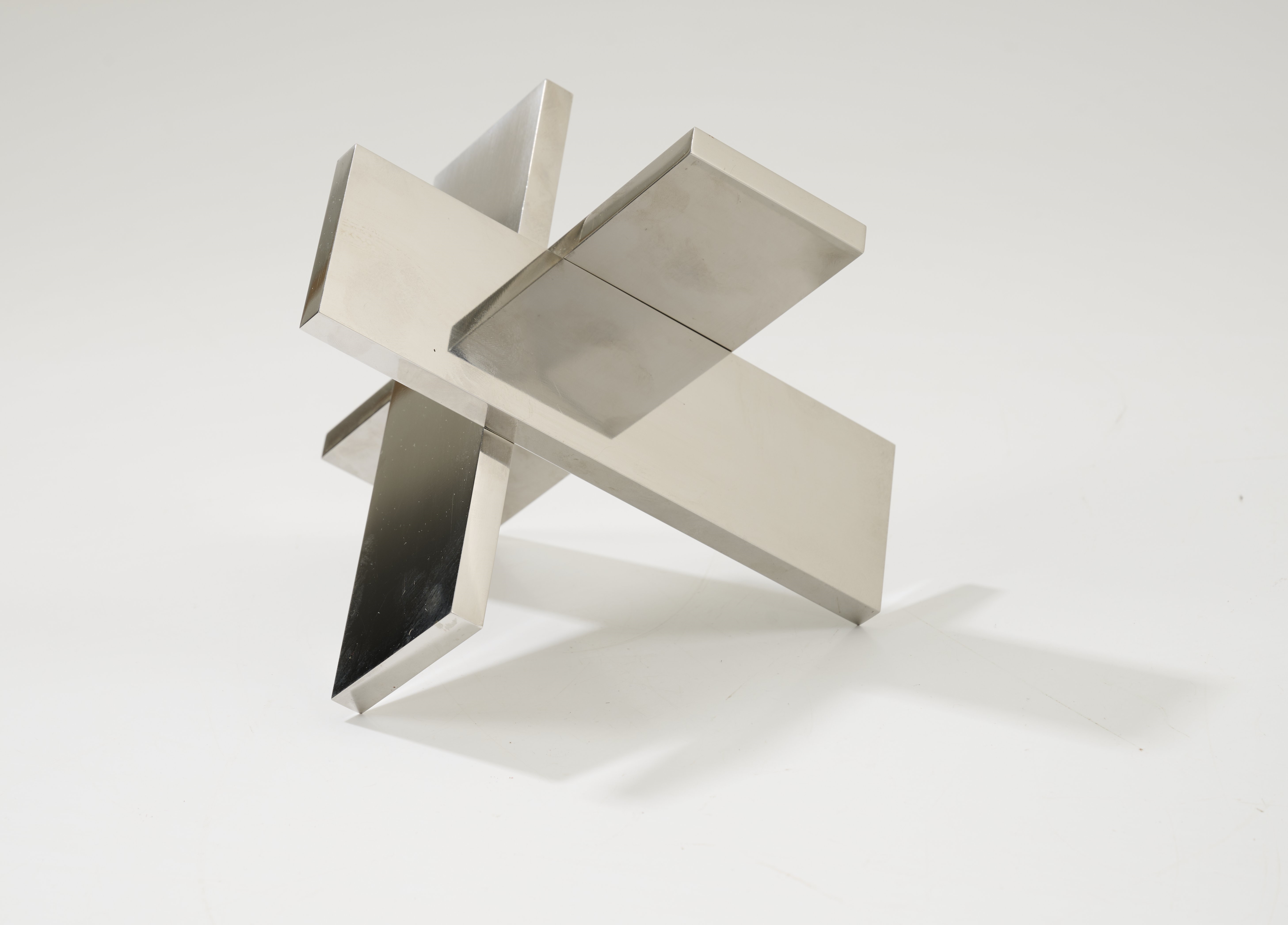 Max Bill | Sculpture 'Construction with Three Identical Sheets (1979 ...