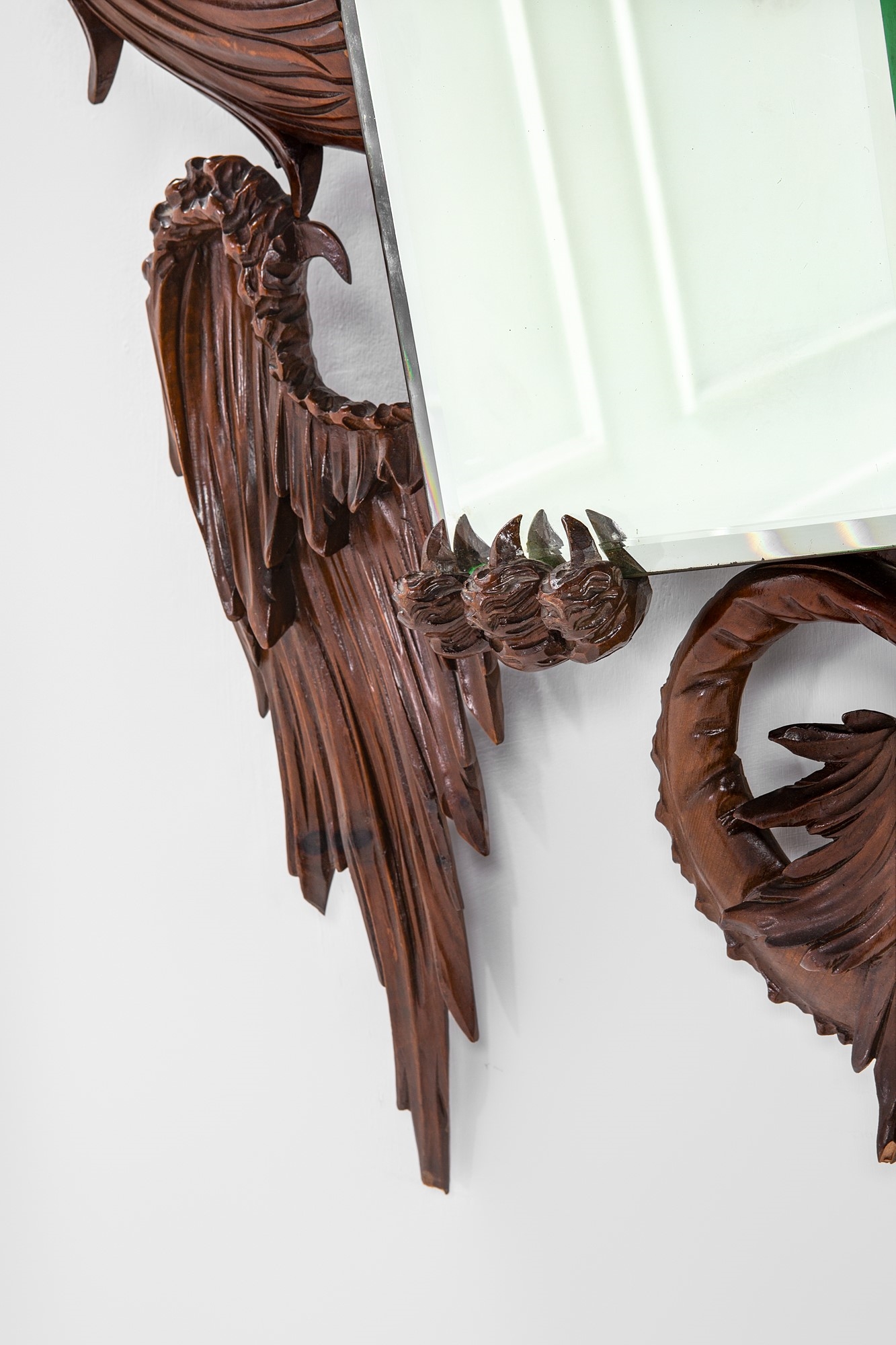 Artwork by Gabriel Viardot, Specchio con drago, Made of wood