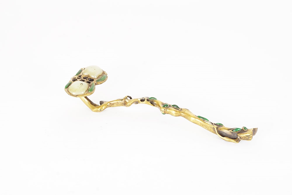 Qianlong | SCEPTRE RUYI EN BRONZE DORÉ / GILDED BRONZE RUYI SCEPTER ...