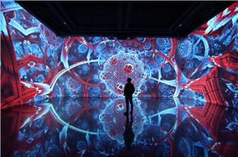 Julius Horsthuis: Foreign Nature: Contemporary Creation - Atelier des Lumières