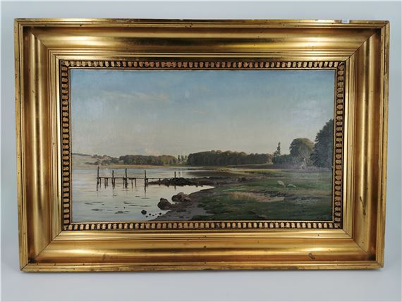 Fjordlandschaft mit Steg, weidenden Schafen und fernen Häusern by Harald Frederik Foss, datiert 1885