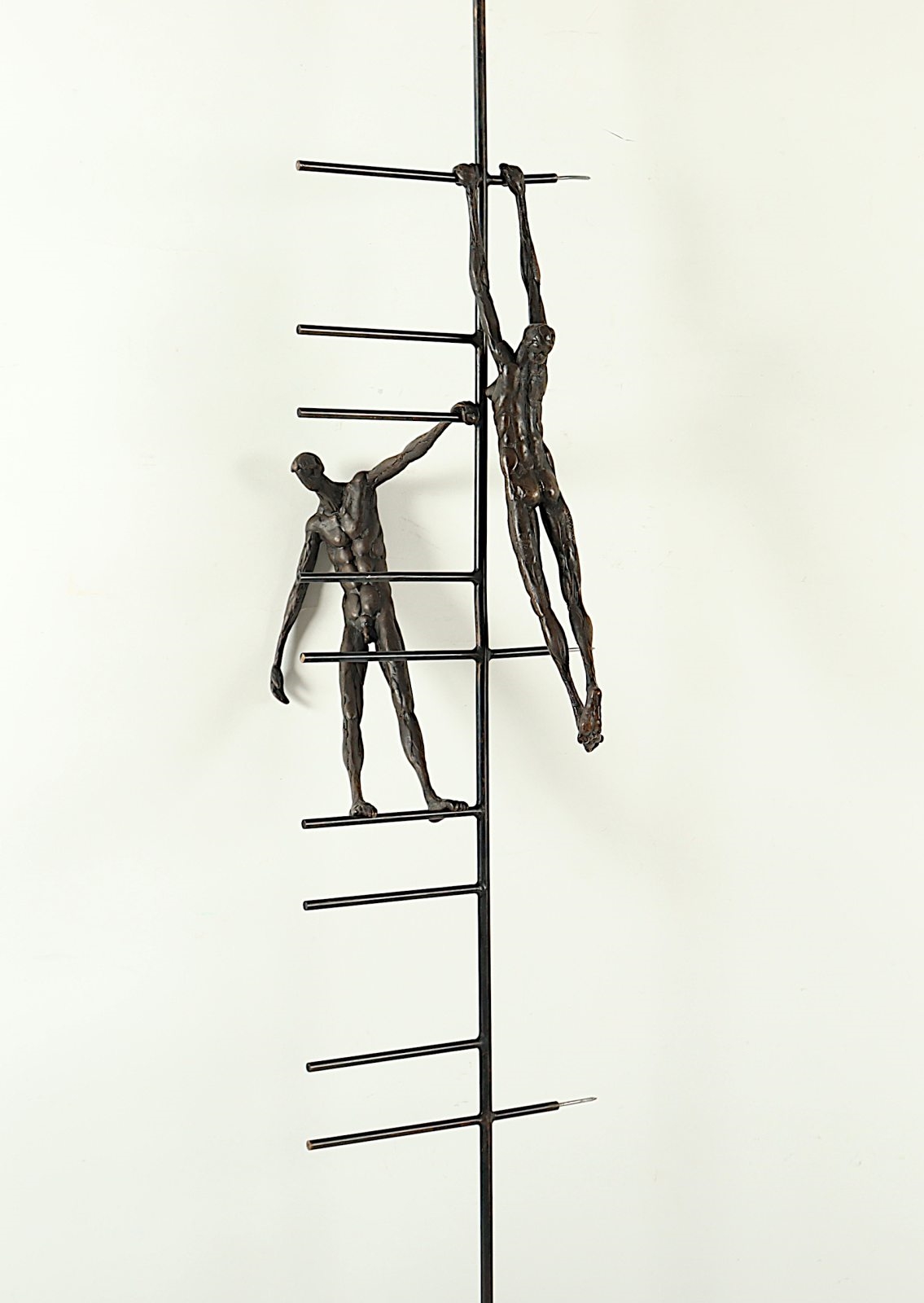 Roland Martin | Leiter mit Figuren | MutualArt
