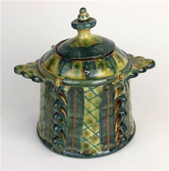 FRESNAIS François 20th century Glazed terracotta box with polychrome decoration of orange crosses and stripes, stepped handles and four lines of frieze - François Fresnais