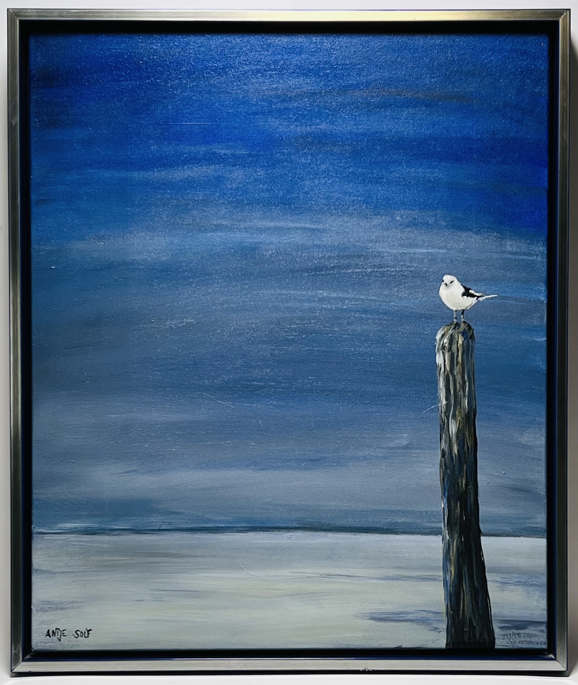 Antje Solf | Schilderij van landschap met strandpaal en meeuw door ...