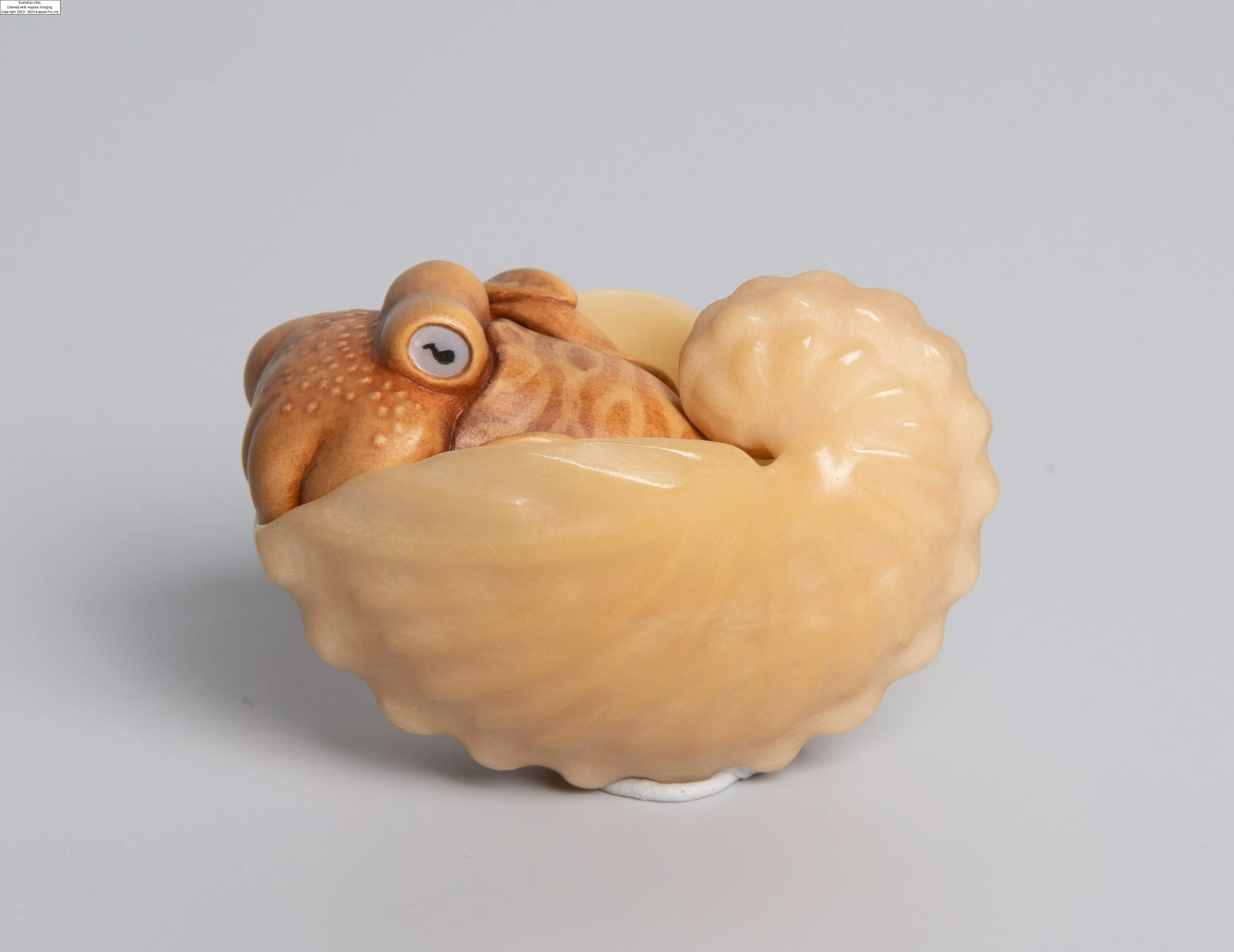 Susan Wraight | Holz-Netsuke von Susan Wraight (Berkshire 1955 (1990 ...