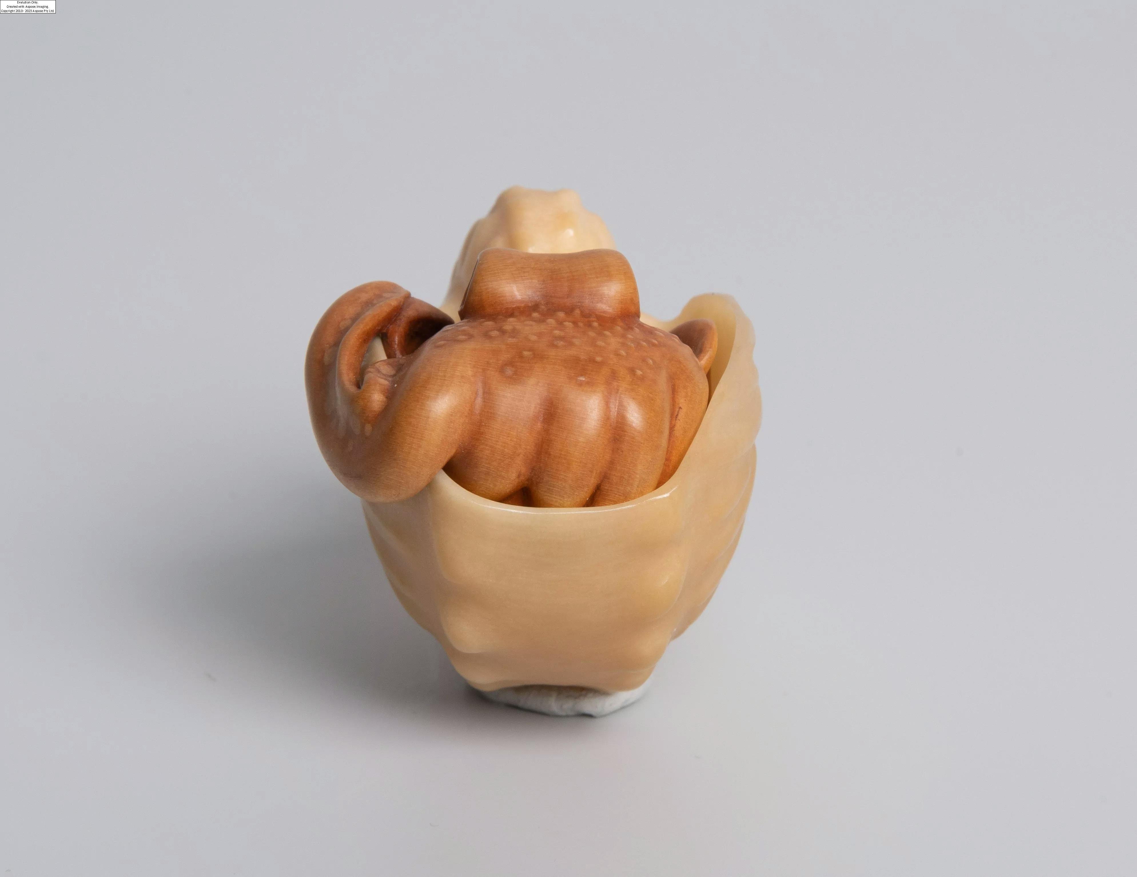 Susan Wraight | Holz-Netsuke von Susan Wraight (Berkshire 1955 (1990 ...