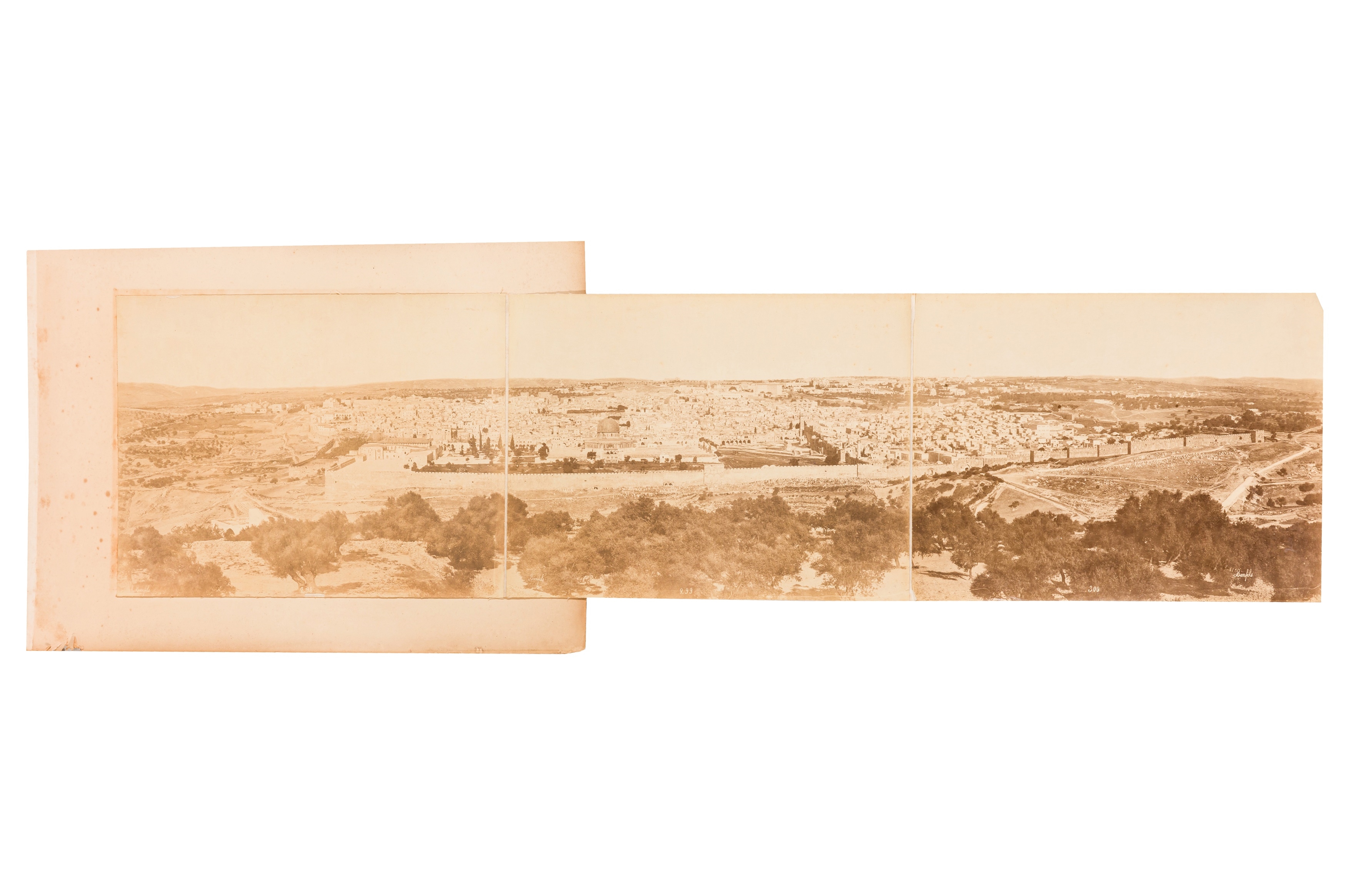 Syrie: Colonnade dans la grande Mosquée à Damas. Félix Bonfils (French, 1831 - 1885 Stock Photo