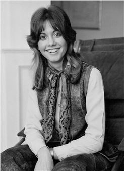 Olivia Newton-John - Roger Crump