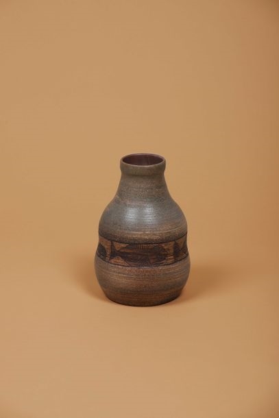 Artwork by François Raty, Fish vase Brown... - Lot, Made of Brown ceramic