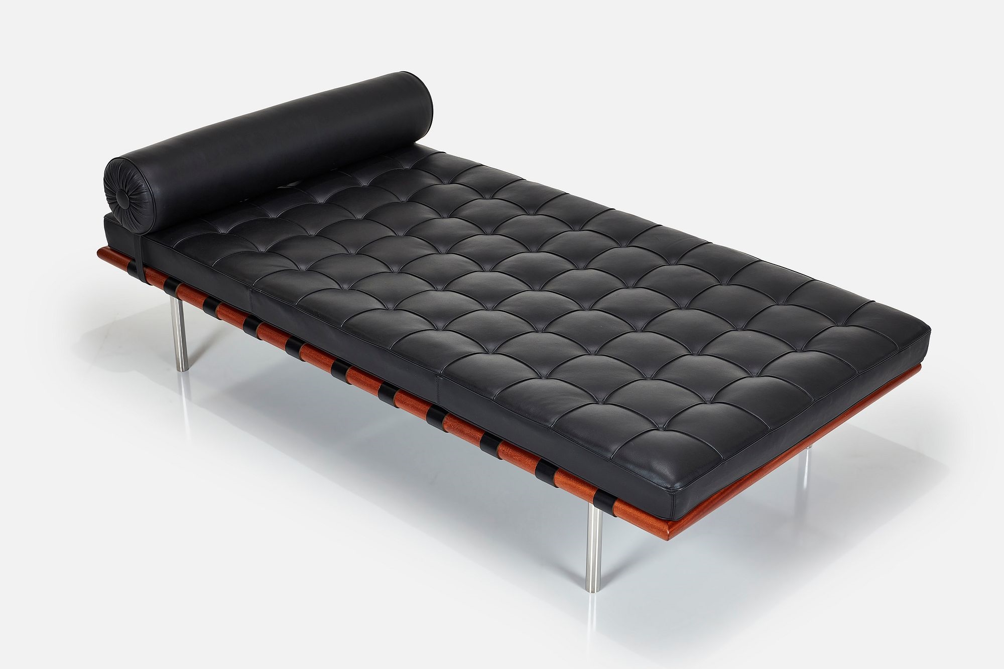 Barcelona' daybed by Ludwig Mies van der Rohe, 1930 / 2000s