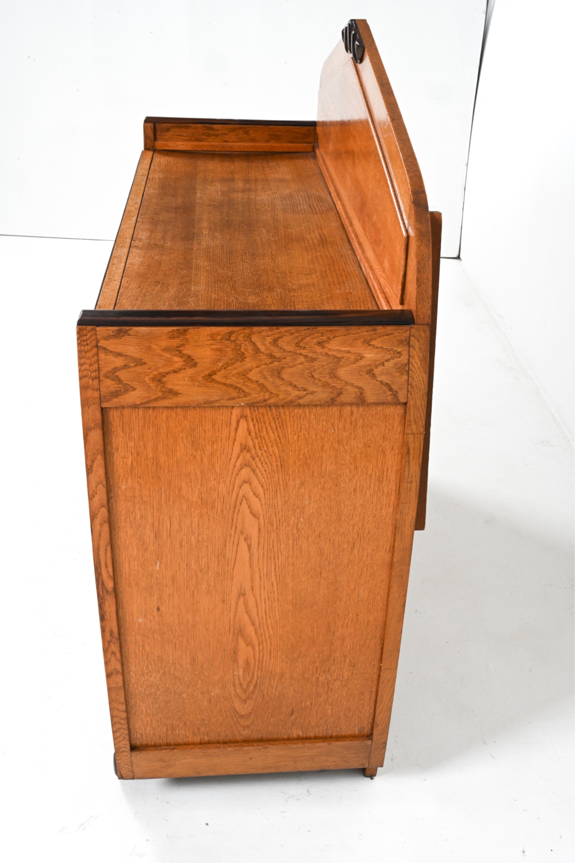 Art Deco School, 20th Century ART DECO AMSTERDAM SCHOOL OAK