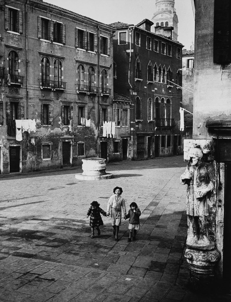 paolo-monti-campo-dei-mori-venezia-1953-1960s-1970s-mutualart