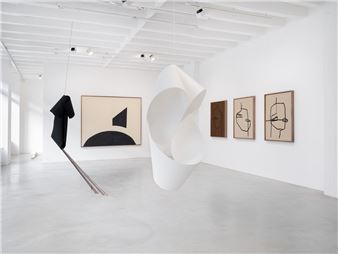 Emma Bernhard: Do with me - Galerie Nordenhake, Berlin