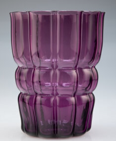 Josef Hoffman for Wiener Werkstätte Mold-Blown Glass Vase - Josef Hoffmann