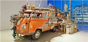 Kim Adams: Bruegel-Bosch Bus