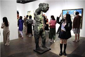 Art Basel in Hong Kong Opened Its Arms to 'New Gen' Collectors