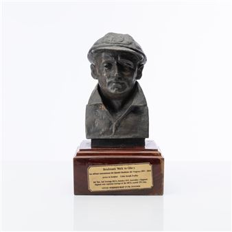 Donald Bradman bronze bust - Colin Joseph Dudley