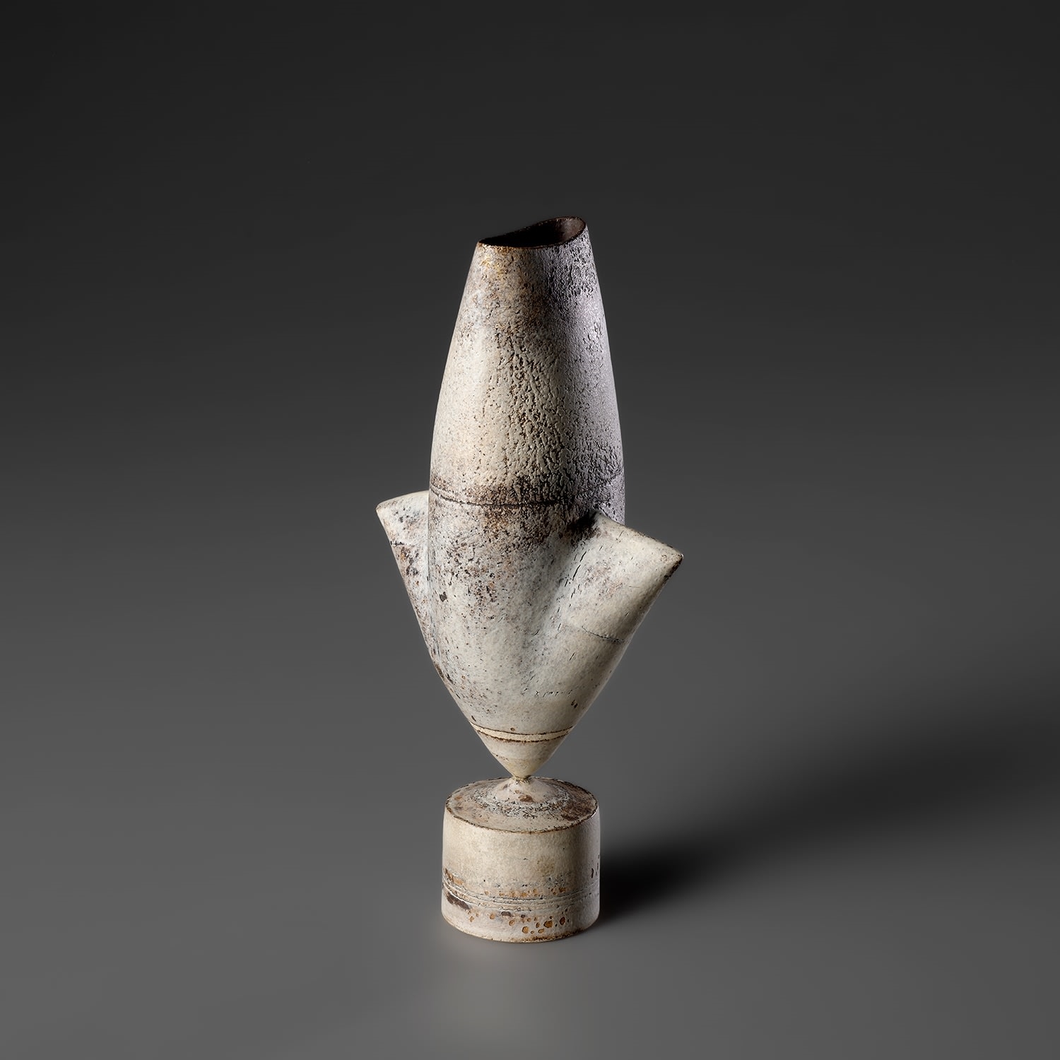 Hans Coper | Rare white 'Cycladic Arrow' form | MutualArt