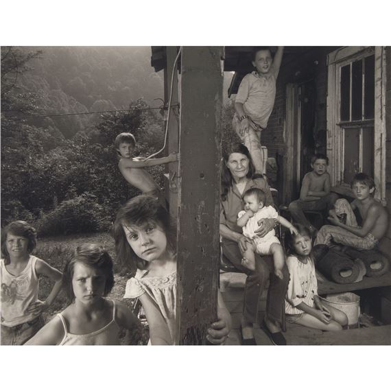 Shelby Lee Adams | LEDDIE WITH CHILDREN, 1990 | MutualArt