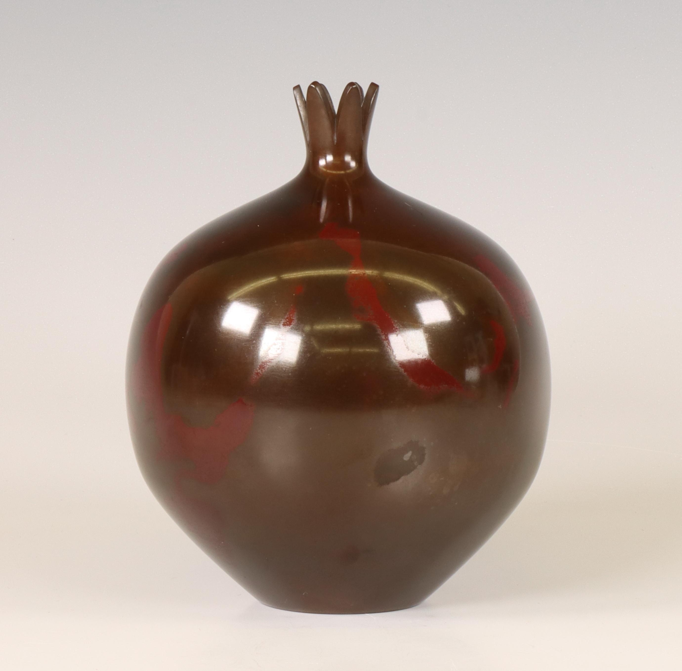 Artwork by Tadashi Nishimura, Vase, Made of purple/ brown patinated bronze
