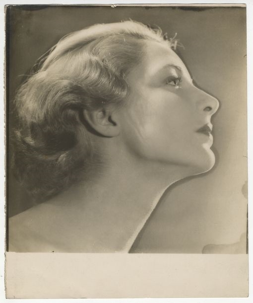 Portrait of a woman in profile, solarization, circa 1930 - Maurice Tabard