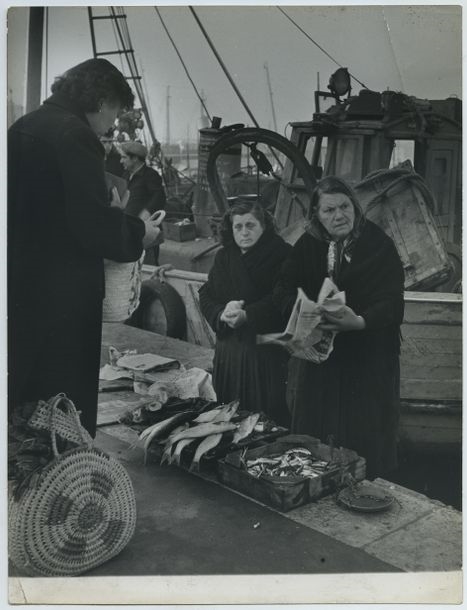Marseille, the Poissonnières at the fish market, circa 1950 - Robert Doisneau