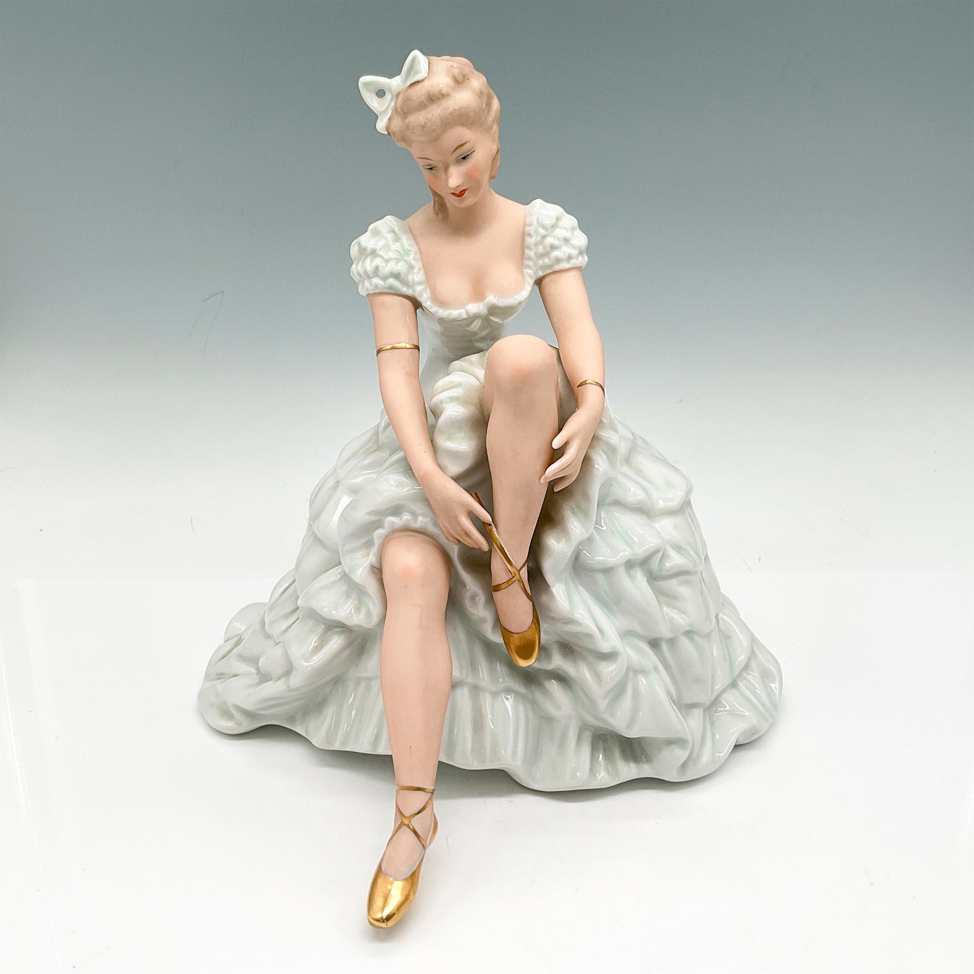 Vintage Wallendorf Porcelain Figurine, Ballerina by Wallendorf