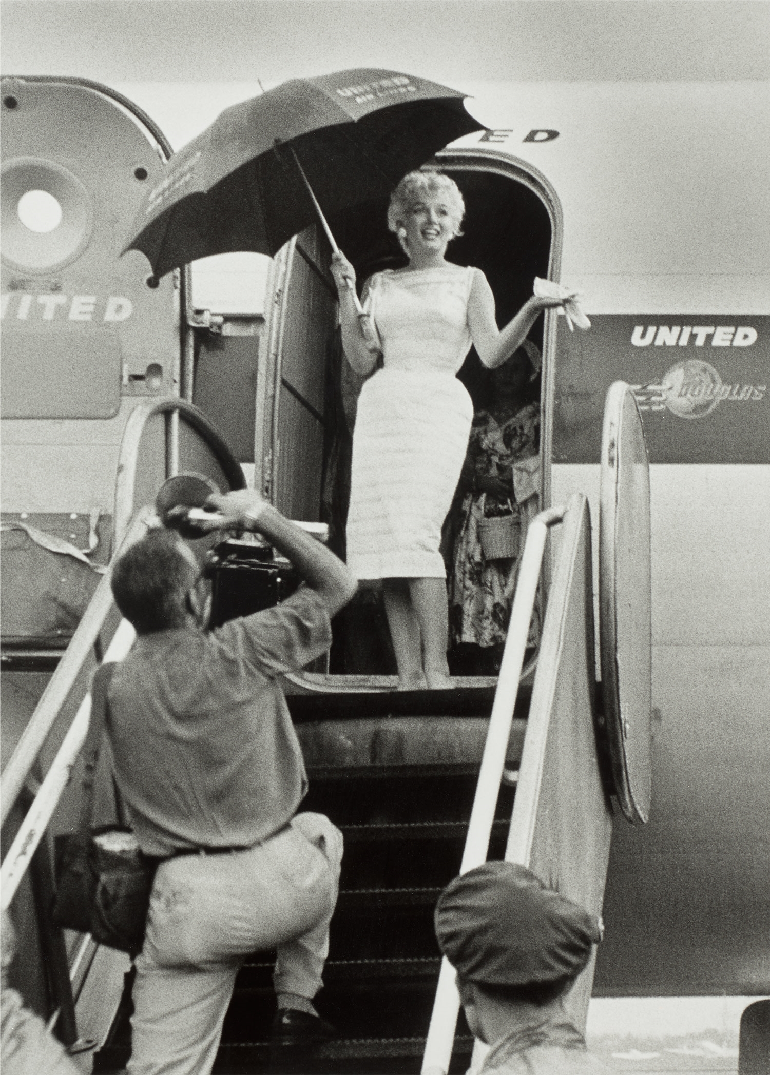 Marilyn Monroe Arriving in Chicago - Eve Arnold