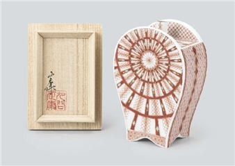 Incense burner with diamond shape design in overglaze enamel - Masayasu Mitsuke