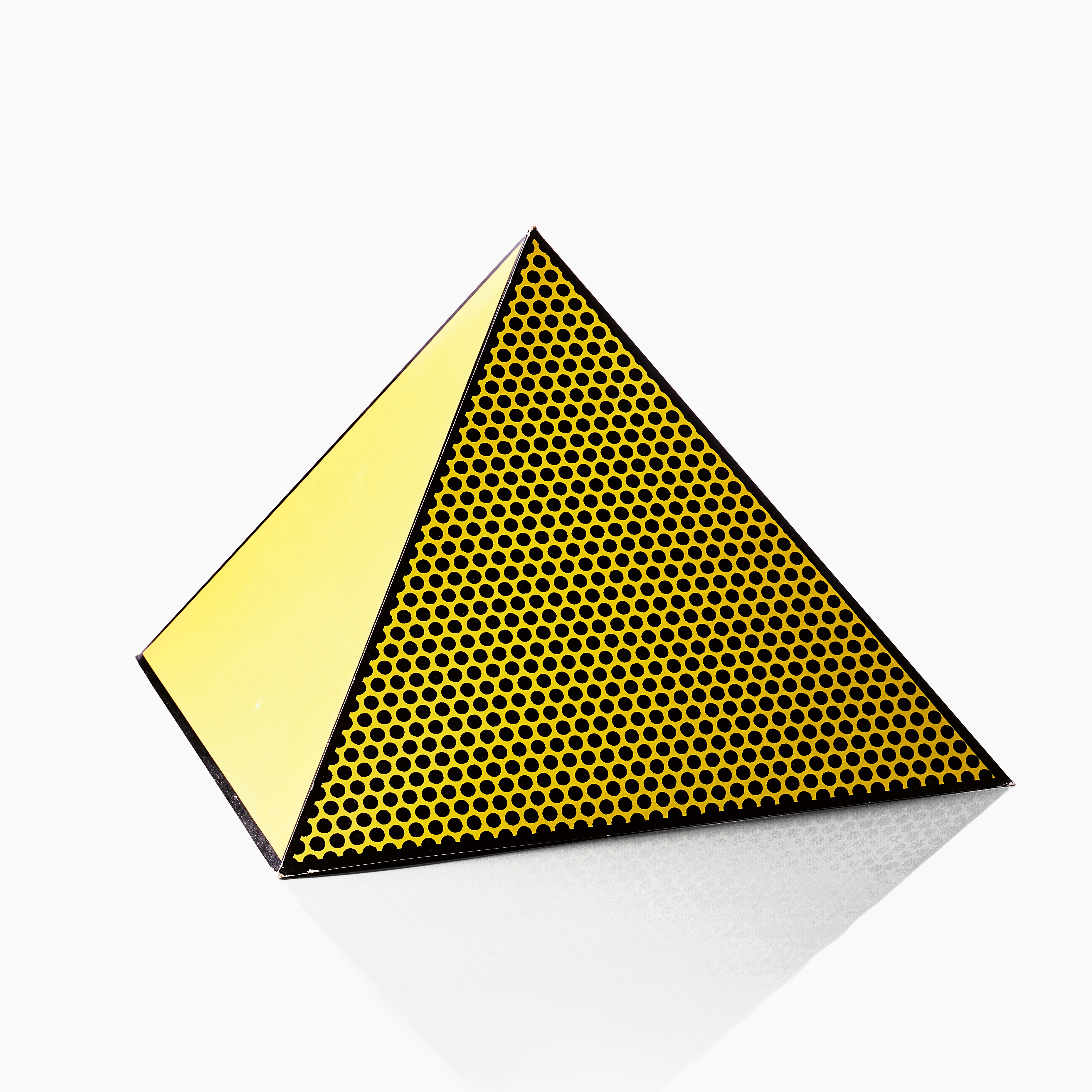 ”Pyramid” - Roy Lichtenstein