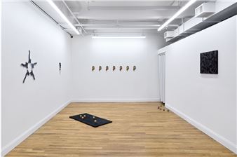 Nazli Efe and Kiani Kodama: Frosted - RAINRAIN