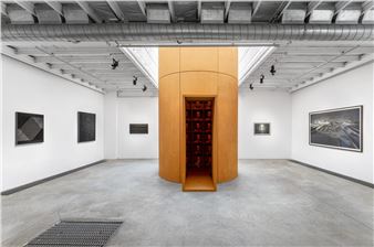 Levi Van Veluw: We Do Not Remember - Les Filles du Calvaire, Paris (rue des Filles-du-Calvaire)