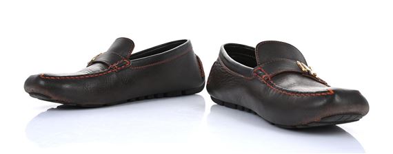 Louis Vuitton | Pair of Louis Vuitton patent leather loafers  display picture 3