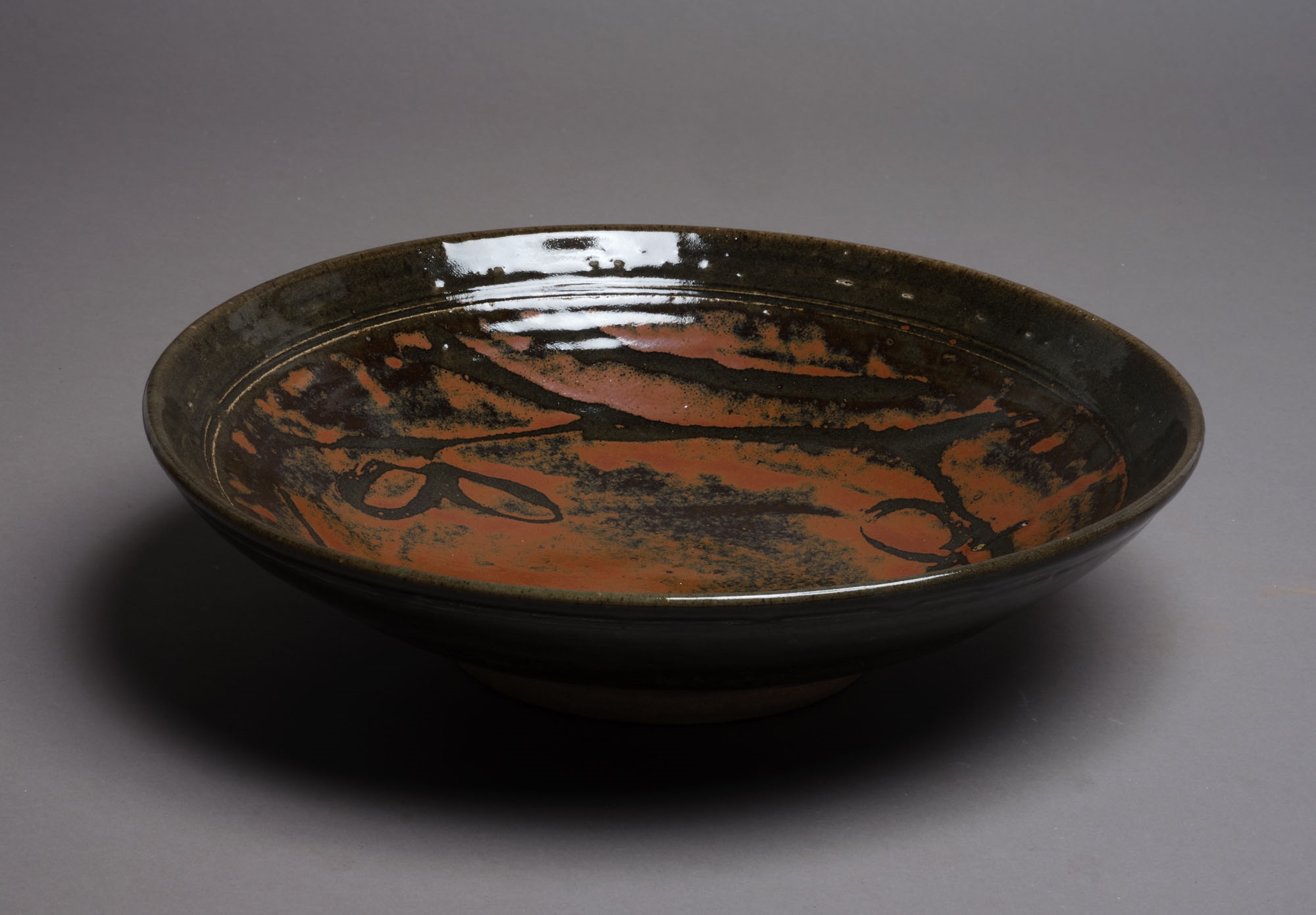 Len Castle | Len Castle - Large stoneware bowl | MutualArt