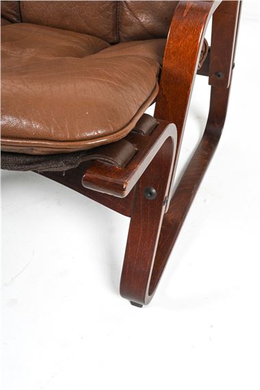 Giske Carlsen | 2) GISKE CARLSEN FOR KLEPPE LEATHER LOUNGE CHAIRS