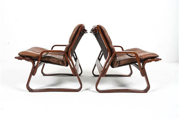 Giske Carlsen | 2) GISKE CARLSEN FOR KLEPPE LEATHER LOUNGE CHAIRS