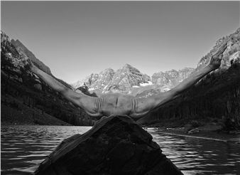 Arno Rafael Minkkinen: Body Landscapes - Photo & Contemporary