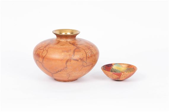 Tony Laverick (born 1961) a studio pottery vas e by Tony Laverick