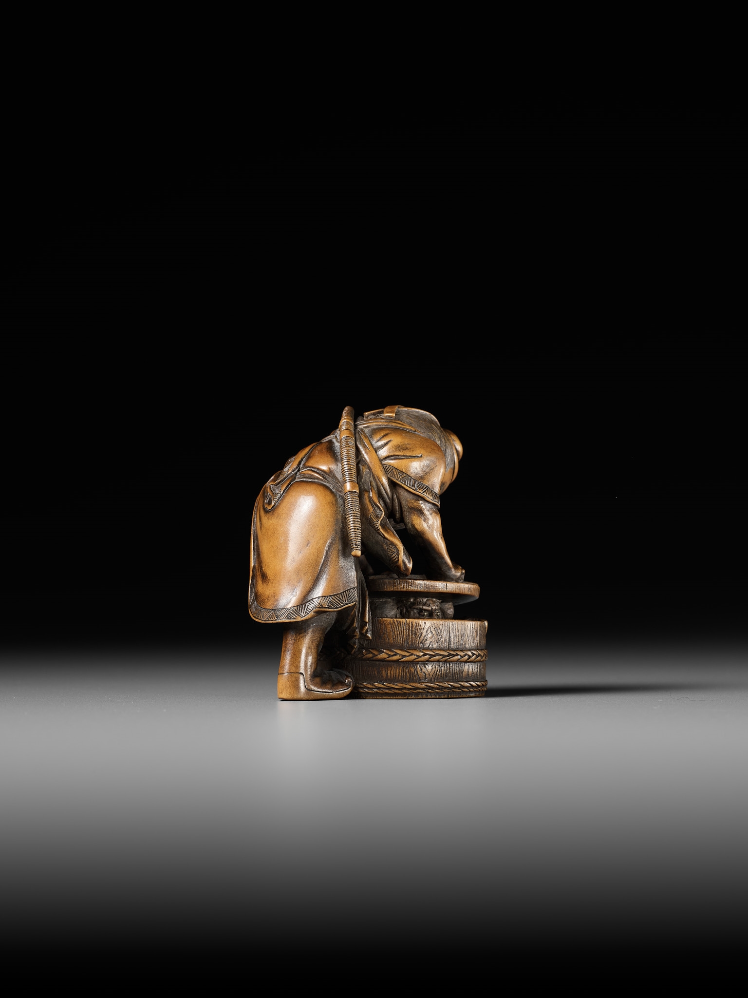 Artwork by Hokyudo Itsumin, HOKYUDO ITSUMIN: A FINE NETSUKE-OKIMONO OF SHOKI AND ONI, Made of translucent horn