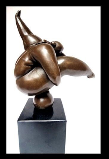 Milo Martin | MILO (1893/1970) d'après. Femme plantureuse en équilibre ...