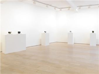 Raku Kichizaemon XV Jikinyu:  Homage to Alban Berg and Toru Takemitsu - Annely Juda Fine Art