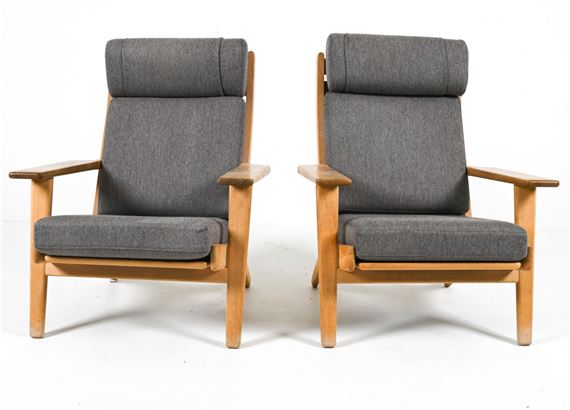 Hans J. Wegner | 2) HANS WEGNER GETAMA GE-290A OAK ARMCHAIRS