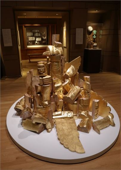 Nicholas Galanin: I Think it Goes Like This (Gold) - Michael C. Carlos Museum