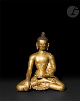 Shakyamuni Buddha statuette in gilded copper alloy - Nepalese School, 13th Century