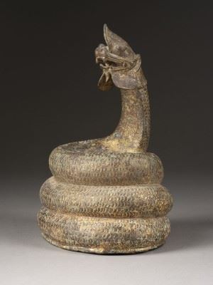 EINE VERGOLDETE FIGUR VON NAGA AUS BRONZE by Thai School, 19th Century, 19th/20th century