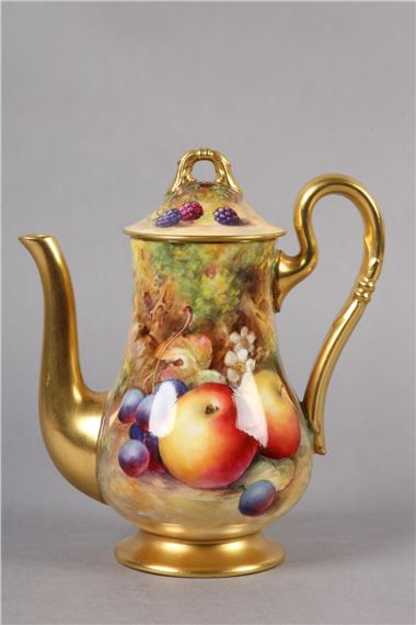 A ROYAL WORCESTER PORCELAIN COFFEE POT BY WILLIAM J BAGNALL - William J. Bagnall