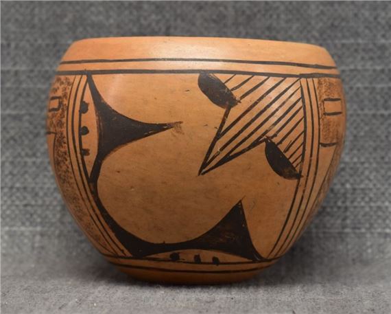 Hopi bowl - Vivian Mumzewa