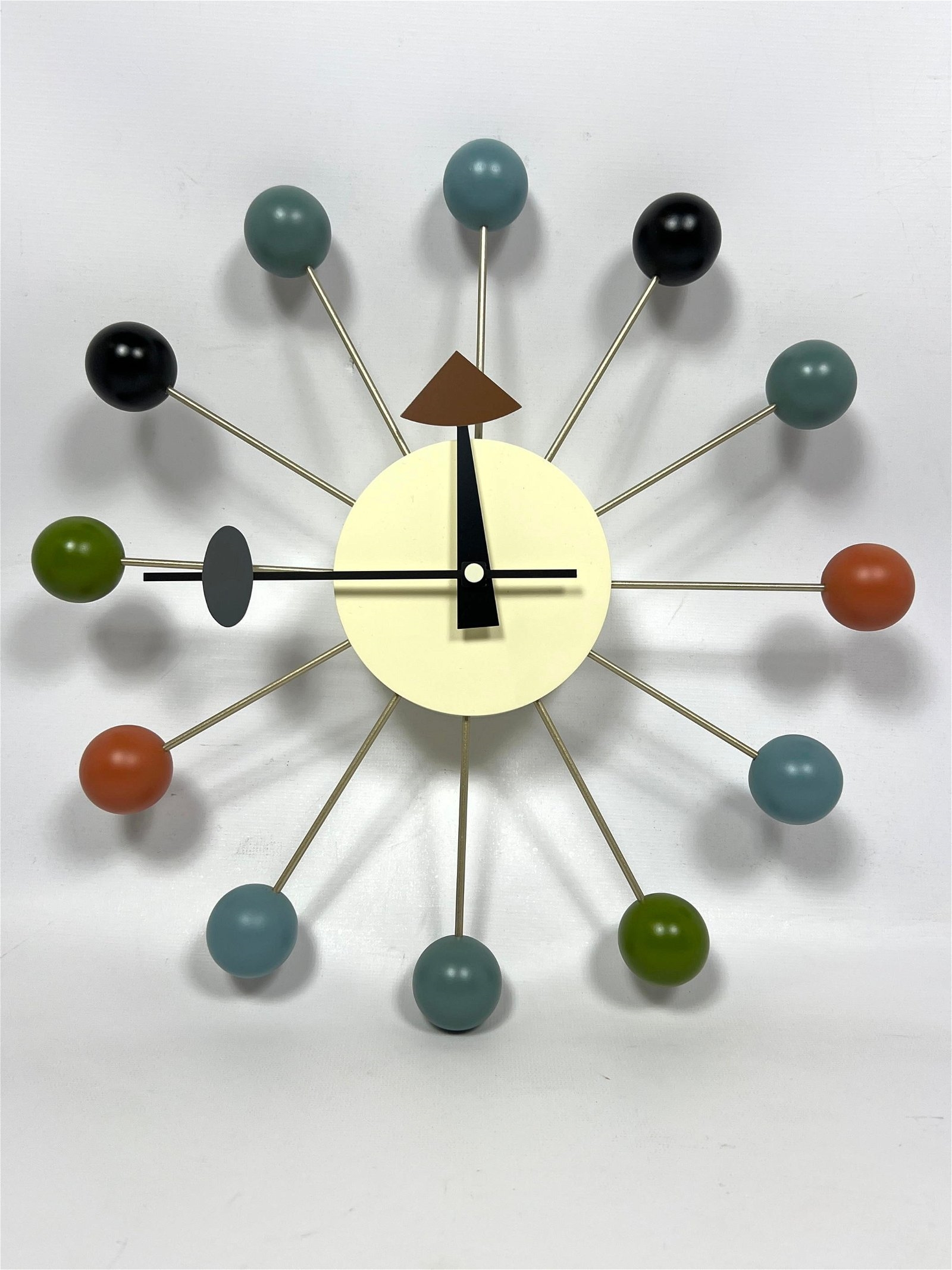 George Nelson | GEORGE NELSON style Ball clock. Contemporary. Battery ...