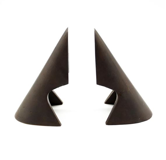 Carl Aubock - A pair of 1950's design "Wedge" bookends - Carl Aubock IV