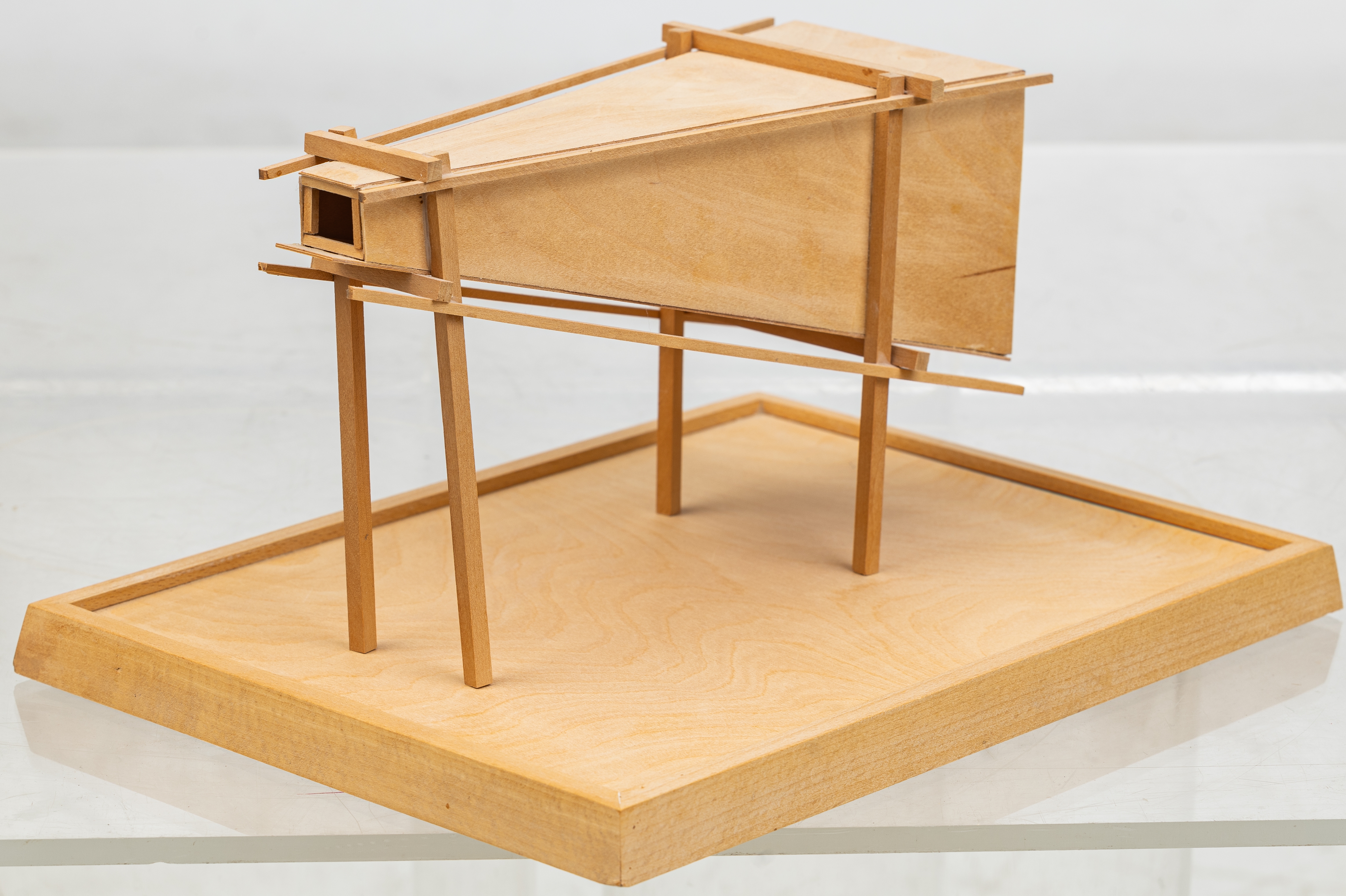 Artwork by Vito Pace, Betrachtungsapparat (2010), Made of Wood